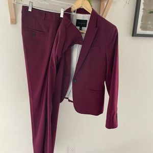 Banana Republic Suit coat/ blazer and pants. Jacket is 6 Petite and Pants are 2